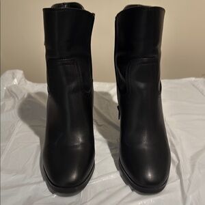 Giani Bernini OLAA Memory Foam Black Women's Round Toe Heel Boots size 7